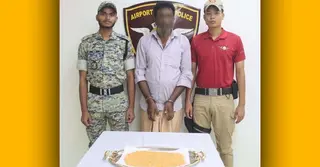 পেটের ভেতর ইয়াবা, শাহজালাল বিমানবন্দরে যাত্রী আটক